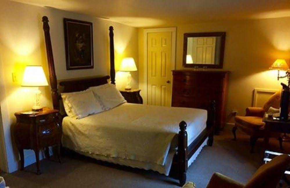 Wayside Inn Middletown Exterior foto